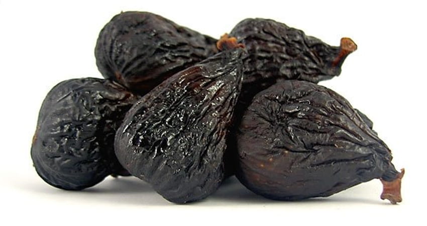 تصویر 1 از انجیر خشک شده سیاه مناسب میان وعده مقوی و منبعی غنی از فیبر، ویتامین و مواد معدنی